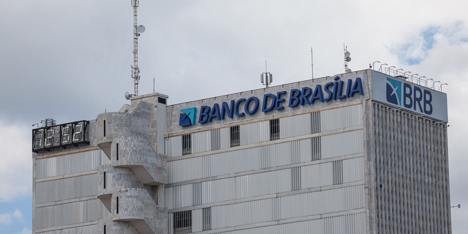 Sede do Banco de Brasília, citado na investigação do Banco Master