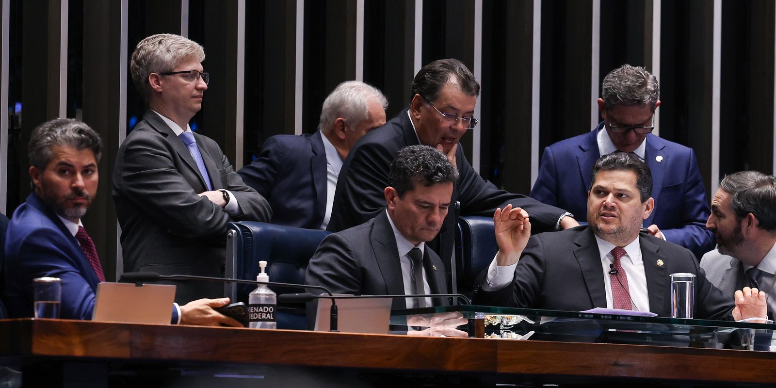 Sessão plenária no Senado Federal