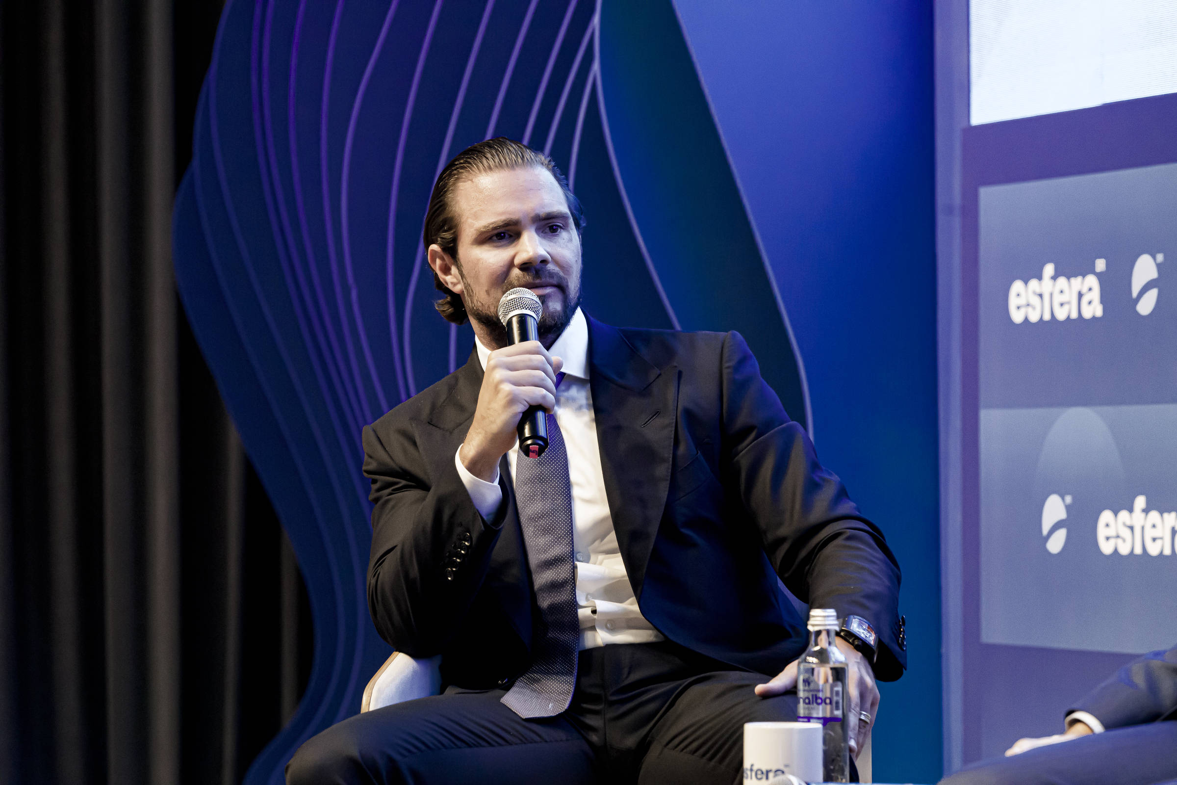 Daniel Vorcaro em registro jornalístico